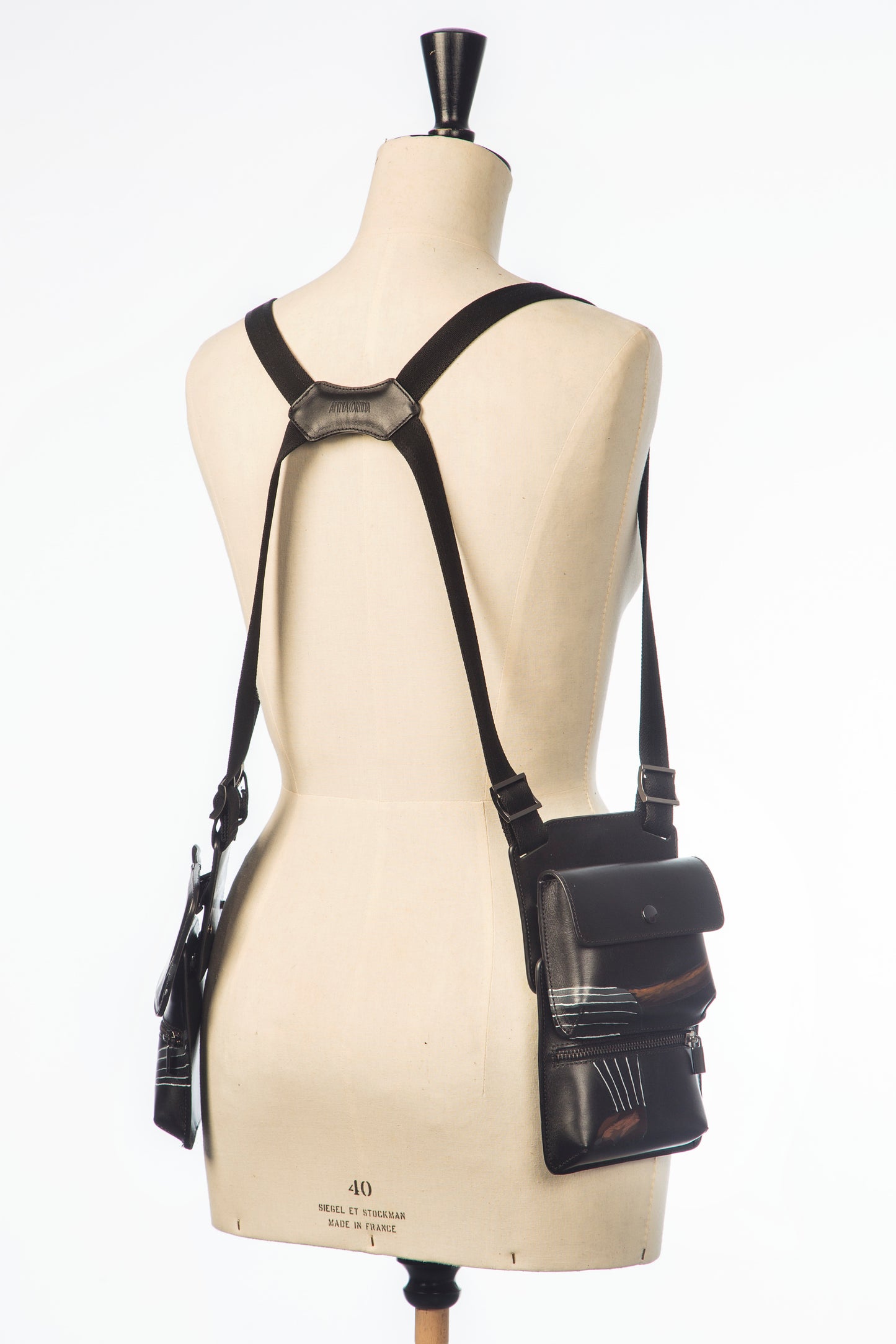 Harness Bag - Smart Dog - Anna Cortina #ArtMeetsFashion