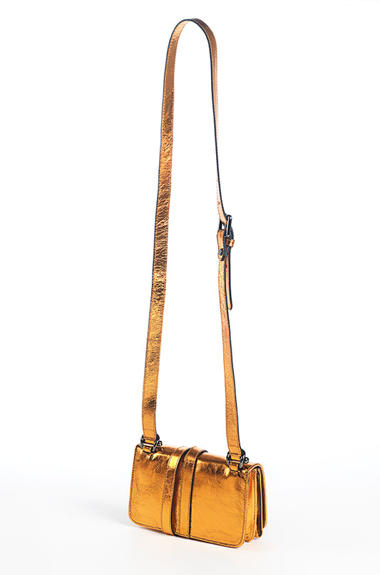 Survival Bag - Flying Home - Anna Cortina #ArtMeetsFashion