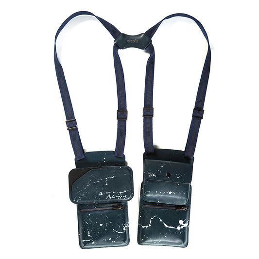 Harness Bag - Blanco sobre Azul Oscuro - Anna Cortina #ArtMeetsFashion
