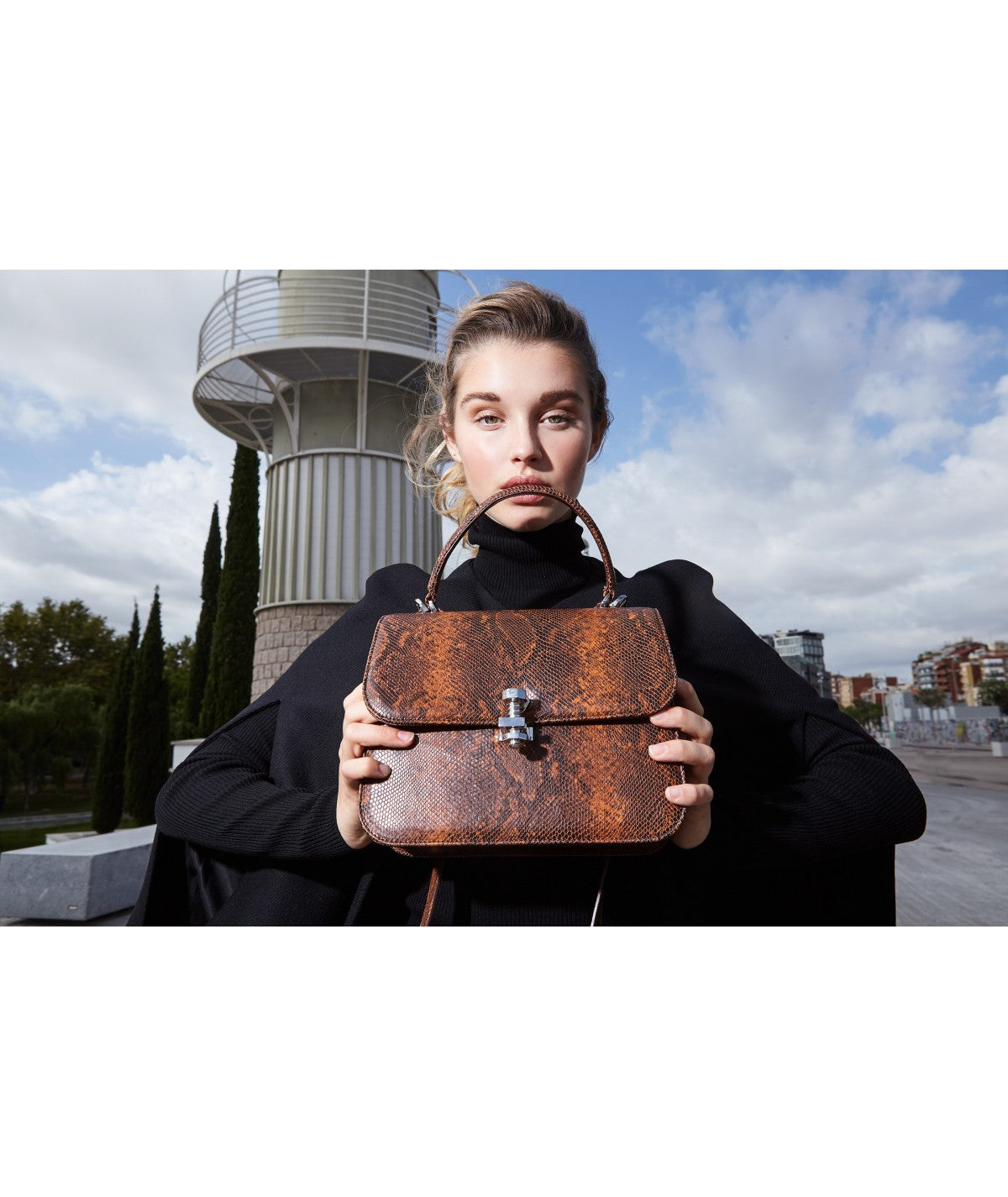 Bolt Bag - Anna Cortina #ArtMeetsFashion